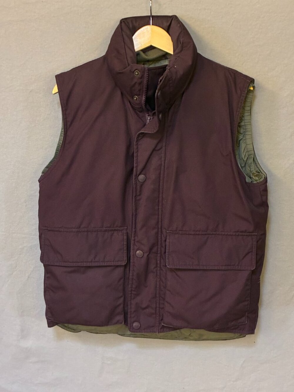 Cabelas Vintage Vest Premium Northern Goose Down Puffer Men Small Maroon Utility